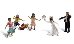 Woodland Scenics ~ HO Scale ~ People ~ Wedding Bouquet Toss ~ A1932