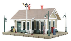 Woodland Scenics ~ N Scale ~ Built & Ready ~ Dansbury Depot ~ Lighted ~ BR4928