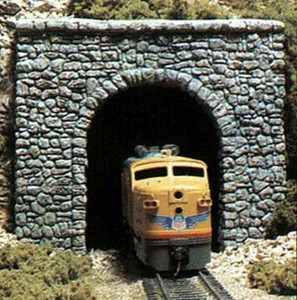 Woodland Scenics ~ HO Scale ~ Random Stone Single Track Tunnel Portal ~ C1255