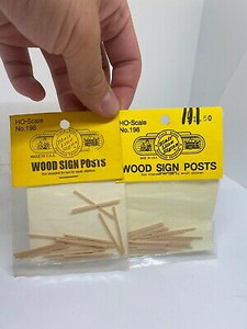 Blair Line ~ Wooden Post ~ HO Scale LOT OF 2 ~ 198