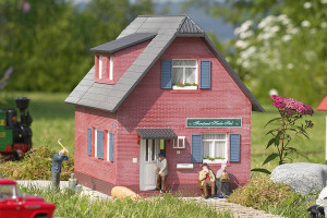 PIKO ~ G Scale ~ Brendas Brick House, Building Kit ~ 62073