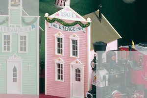 PIKO ~ G-Scale ~ The Village Inn, Building Kit ~ 62202