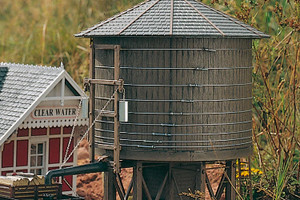 PIKO ~ G-Scale ~ Rio Grande Water Tower, Building Kit ~ 62210