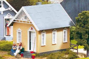 PIKO ~ G-Scale ~ Adams Gingerbread House, Building Kit ~ 62239