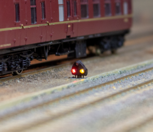 DCCconcepts ~ 4x 2-Wire STEAM Era ~ 3-light Ground Signal ~ DCD-GS-BR.4