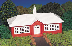 Bachmann ~ HO Scale ~ School House ~ 45133