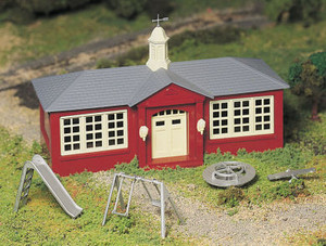 Bachmann ~ O Scale ~ School House with Playground Equipment ~ 45611