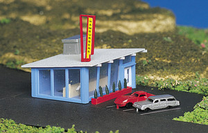 Bachmann ~ N Scale ~ Drive-In Burger Stand ~ 45709
