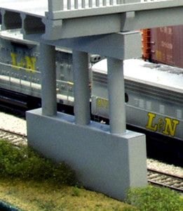 Rix Products ~ N Scale ~ Highway Pier ~ 628-0150