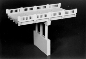 Rix Products ~ N Scale ~ Early 50' Highway Overpass W/Pier ~ 628-0152