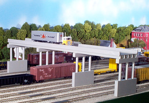 Rix Products ~ HO Scale ~ Modern 150' Highway Overpass W/Piers ~ 628-0113