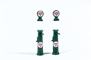 JL Innovative Design ~ HO Scale ~ Custom Gravity-Feed Gas Pump ~ Conoco ~ pkg(2) ~ 933