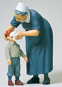 Preiser Kg ~ G Scale ~ Pedestrians ~ Protestant Sister with Child ~ 45507