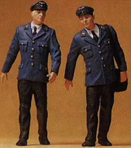 Preiser Kg ~ G Scale ~ Walking German Railway Personnel ~ 45002