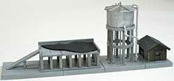 TomyTec Co LTD ~ N Scale ~ Locomotive Servicing Water Tower and Coal Bunker ~ Kit ~ 738-292395