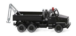 Wiking ~ HO Scale ~ 1973-1985 Volvo N10 Tow Truck ~ Assembled ~ Black ~ 781-63409