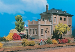 Vollmer Gmbh ~ HO Scale ~ Substation or Office Annex ~ 2-3/8 x 2-3/4 x 2-3/4" 6 x 7 x 7cm ~ 770-45614