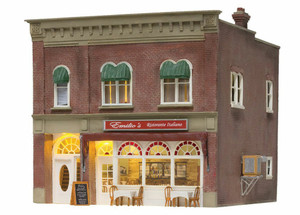 Woodland Scenics ~ O Scale ~ Emilio's Italian Restaurant ~ Built-&-Ready Landmark Structures ~ Assembled ~ BR5855