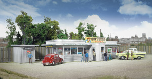 Walthers Cornerstone ~ HO Scale ~ Miss Bettie's Diner ~ Kit ~ 933-2909