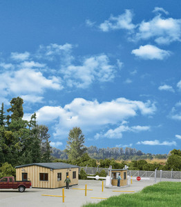 Walthers Cornerstone ~ HO Scale ~ Modern Guard Shack ~ Kit ~ Shack: 4-1/8 x 3 x 1-1/2"; Booth: 1-1/4 x 1-5/8 x 1-1/8" ~ 933-4076
