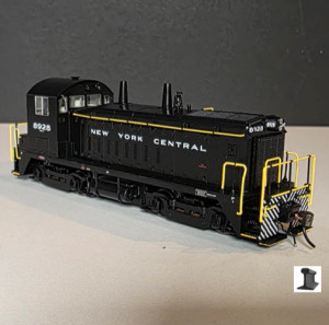 Rapido ~ HO Scale ~ EMD SW9 ~ New York Central #8930 ~ DC Version ~ 027093