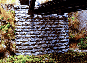 Chooch Enterprises ~ N Scale ~ Single Cut Stone Tappered Abutment ~ pkg(2) 3 x. 2.4" ~ 9860