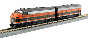 KATO  ~ N Scale ~EMD F7 A-B Set ~ Standard DC ~ Great Northern #444A, 444B ~ 106-0420