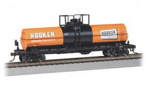 Bachmann ~ HO Scale ~ Chemical Tank Car ~ Hooker Chemicals #15688 ~ 75807