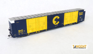 Tangent ~ HO Scale ~ Greenville 86′ Double Plug Door Box Car ~ Chessie System #492362 ~ 25510-02