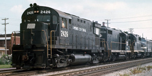 Rapido ~ HO Scale ~ ALCO C-425 ~ Penn Central #2453 ~ DCC Sound ~ 45547