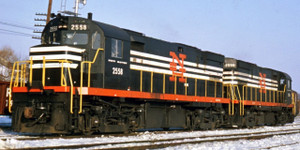 Rapido ~ HO Scale ~ ALCO C-425 ~ New Haven #2555 ~ DC/Silent ~ 45045