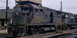 Rapido ~ HO Scale ~ ALCO C-425 ~ Pennsylvania #2429 ~ DC/Silent ~ 45055