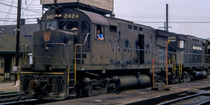 Rapido ~ HO Scale ~ ALCO C-425 ~ Pennsylvania #2443 ~ DC/Silent ~ 45056