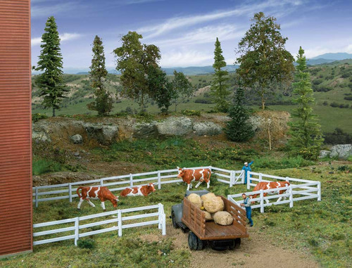 Walthers SceneMaster ~ HO Scale ~ 3-Rail Farm Fence Kit ~ 949-4202