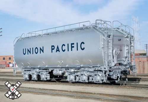 ScaleTrains ~ HO Scale ~ Rivet Counter ~ Diesel Fuel Tender with Silver Trucks ~ Union Pacific ~ SXT32292