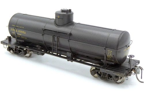 Rapido ~ HO Scale ~ Union Tank Car 10,000 Gal X-3 ~ UTLX #35435 ~ 159001