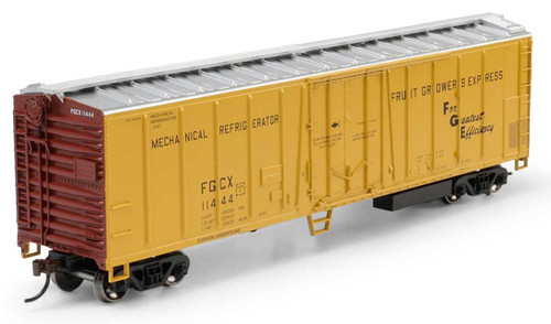 Athearn Roundhouse ~ HO Scale ~ 50' Exterior Post Mechanical Reefer ~ Fruit Growers Express FGCX #11444 ~ 3054