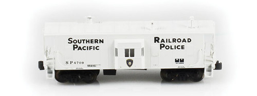 American Z Line ~ Z Scale ~ C-30-5 Bay Window Caboose ~ Southern Pacific SP #4762 ~ 92000-12