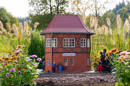 Pola G ~ G Scale ~ Half-Timbered Signal Tower ~ Kit ~ 330883