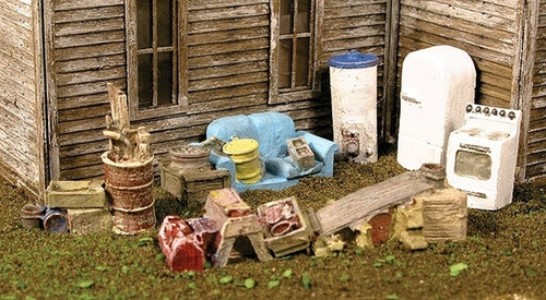 Monroe Models ~ HO Scale ~ Mini-Tales Backyard Junk Set ~ #2302