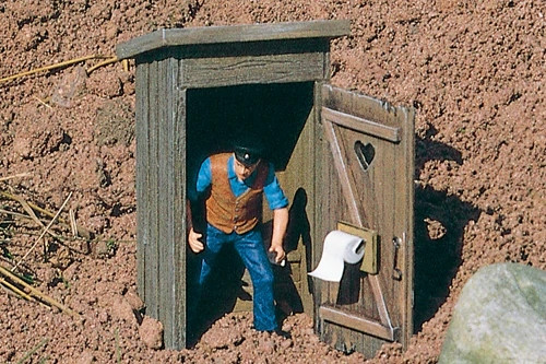 PIKO ~ G-Scale ~ Outhouse, Building Kit ~ 62246