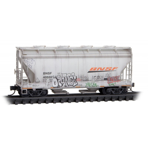 Micro Trains ~ N Scale ~ BNSF 2 Bay Covered Hopper Weathered ~ 09244283