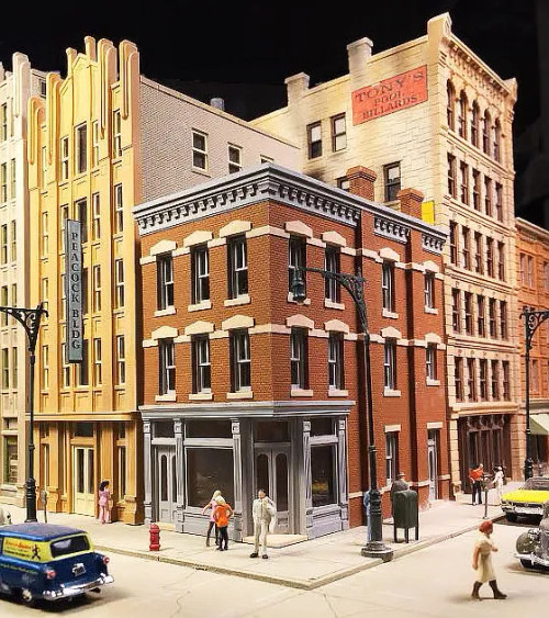 Lunde Studios ~ HO Scale ~ Moore Books ~ Kit ~ 32 Lunde Studios ~ HO Scale ~ Moore Books ~ Kit ~ 32