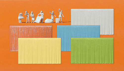 Preiser Kg ~ HO Scale ~ 6 Unpainted Figures and 16 Window Curtains ~ 16360
