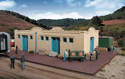 Walthers Cornerstone ~ HO Scale ~ Mission-Style Freight House ~ Kit ~ 933-2921