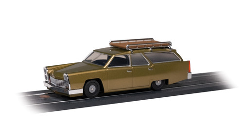 Bachmann ~ O Scale ~ E-Z Street Station Wagon ~ Gold ~ 42755