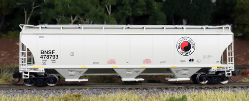 Intermountain ~ HO Scale ~ Trinity 5161 Hopper ~ Northern Pacific BNSF Heritage Series #486315 ~ 472148-03