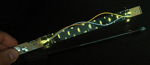 Rapido ~ HO Scale ~ Easy-Peasy Shorty ~ Passenger Car Lighting Set ~ 102013