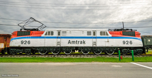 Kato ~ N Scale ~ GG1 Electric ~ Amtrak #926 ~ Standard DC ~ 137-2026