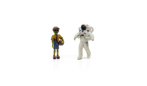 Woodland Scenics ~ O Scale ~ Cosmic Travelers ~ 2 Pieces ~ A2861